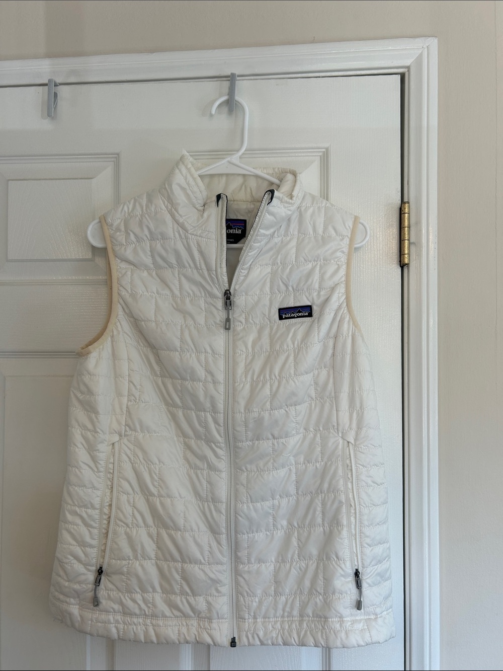 Patagonia White Nano Puff Women's Vest - Light Weight Warmth | Size L